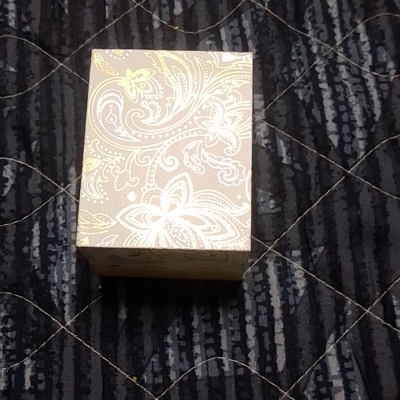 Ring - Picture 3 of 5